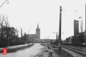 Lammenschansweg met Petruskerk en Zuiderkerk