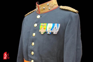 Uniformjas van kolonel A. Drijfhout van Hooff.